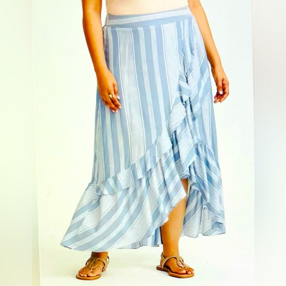 Torrid blue striped maxi hi lo skirt. Size 2x.